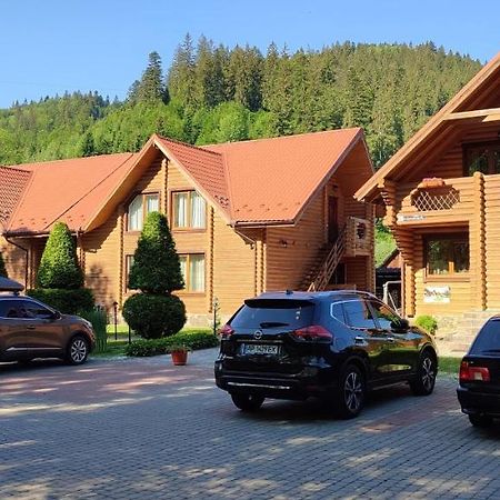 Mini Hotel Zakrut Tatariv Exterior photo