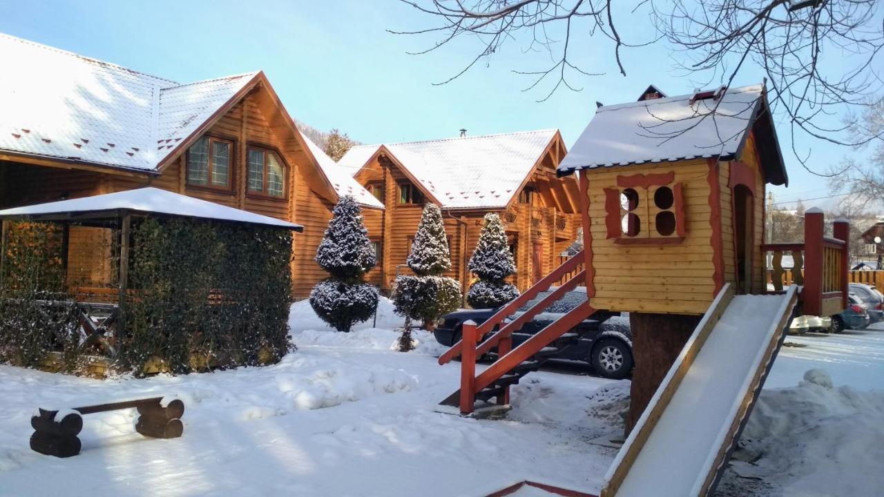 Mini Hotel Zakrut Tatariv Exterior photo