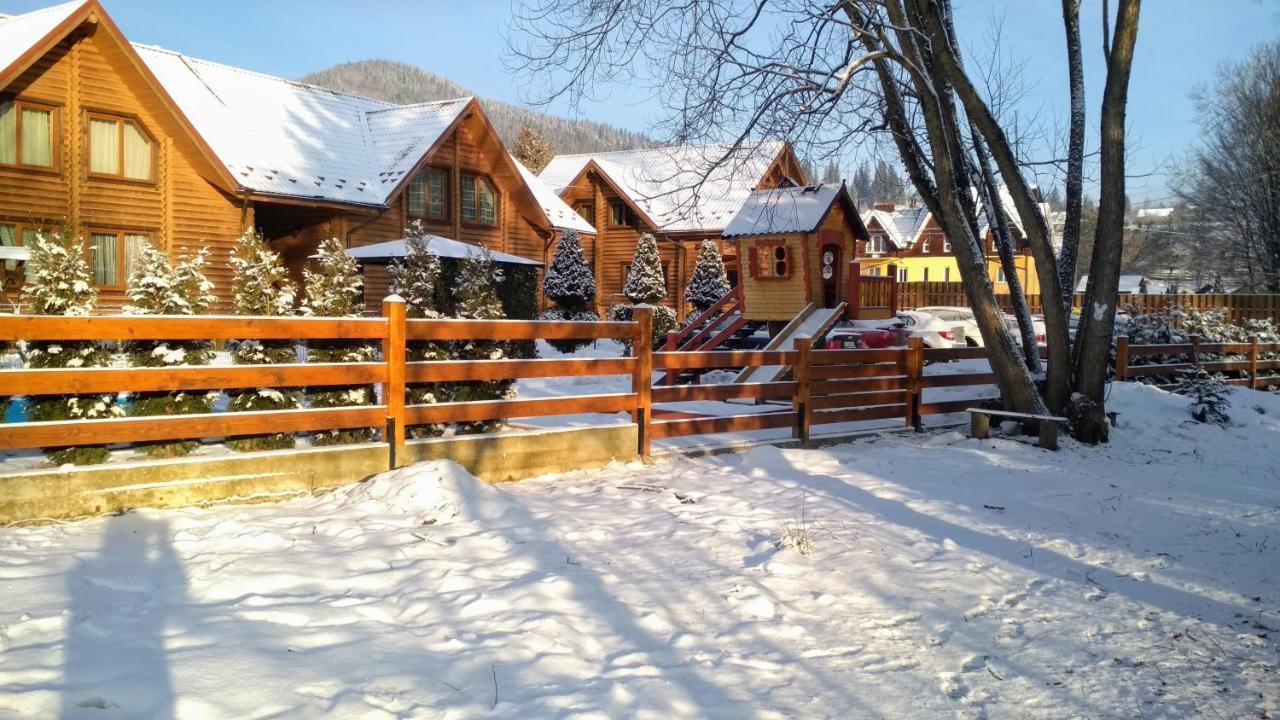 Mini Hotel Zakrut Tatariv Exterior photo