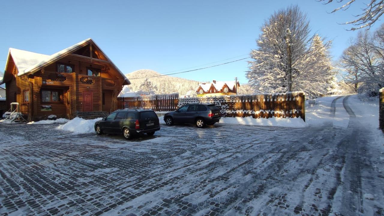 Mini Hotel Zakrut Tatariv Exterior photo